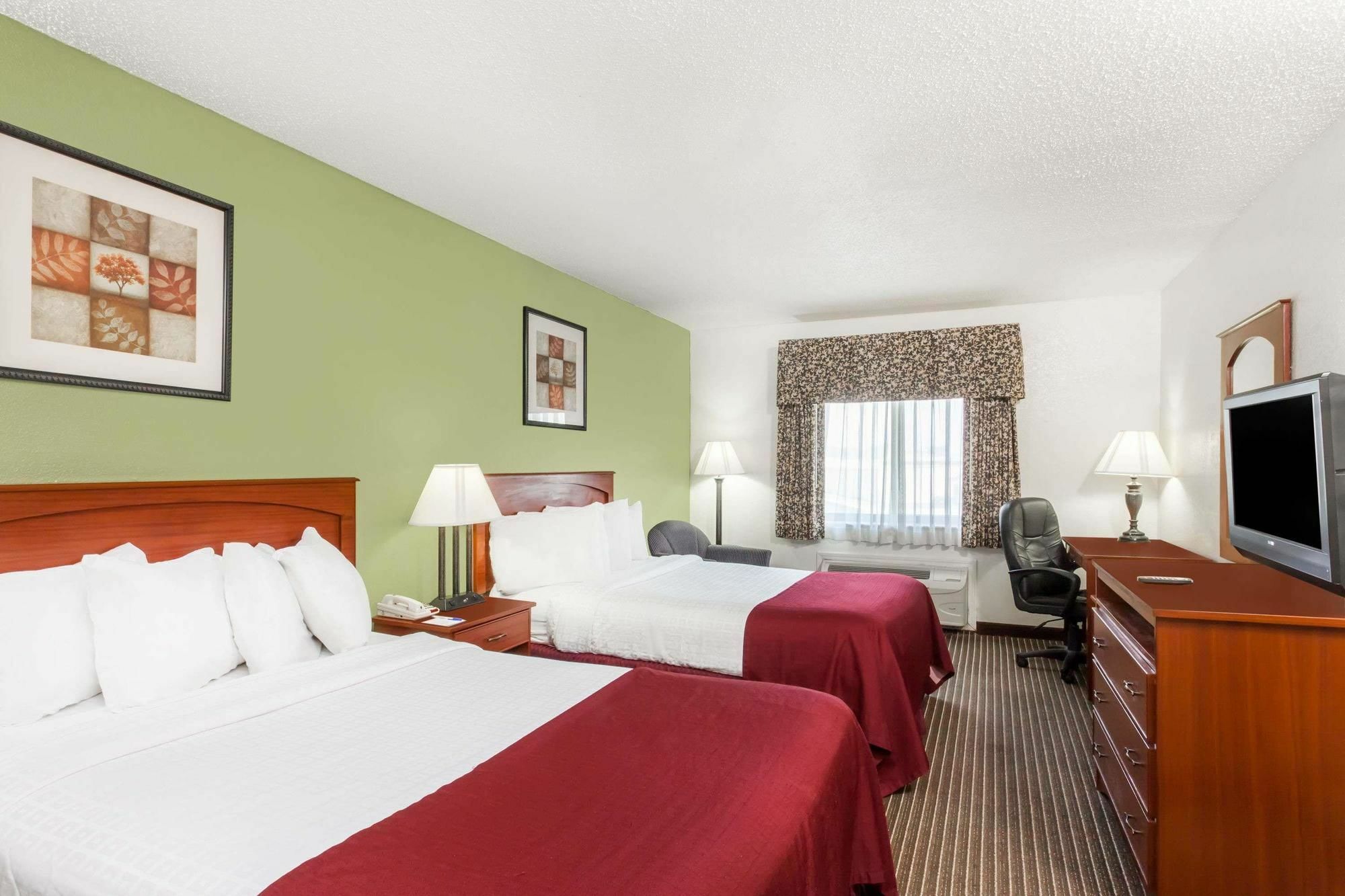 Hotel Baymont By Wyndham